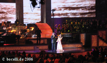 Los Angeles, JCPenney Jam, June 14, 2006, together with Katherine McPhee, photo thanks to Motoko!