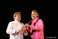 Teatro Del Silenzio, Generalprobe, 17.7.09 mit Andrea Griminelli, Foto copyright www.bocelli.de