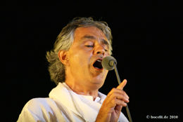 Teatro del Silenzio, Lajatico, 24. Juli 2010, photo copyright www.bocelli.de