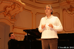 Hamburg, Laeiszhalle, 11.1.11, Photo copyright www.bocelli.de