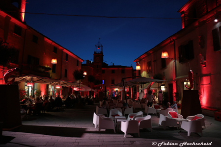 Piazzetta Lajatico, Teatro del Silenzio August 2017, photo by F. Hochscheid